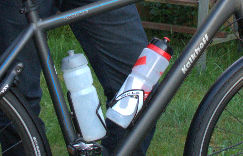 Flaschenhalter Fahrrad im Test - So die Trinkflasche befestigen