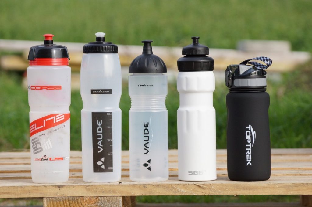 Fahrrad Trinkflaschen Test - BPA Frei / Material / Größe - 2024